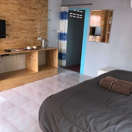 Poopreaw Koh Larn Apartman Kültér fotó