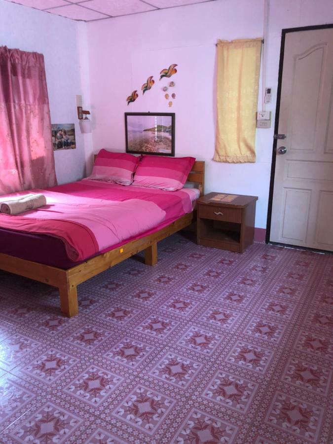 Poopreaw Koh Larn Apartman Kültér fotó